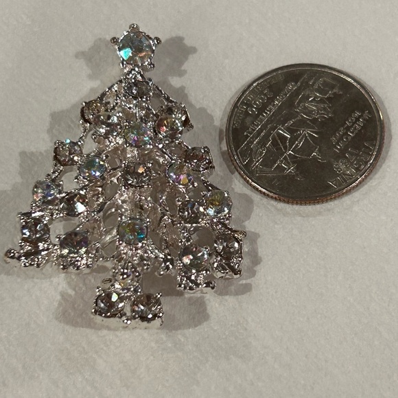 CHRISTMAS TREE BROACH..SILVER TONE..AURORA BOREA RHINESTONES - Picture 3 of 3